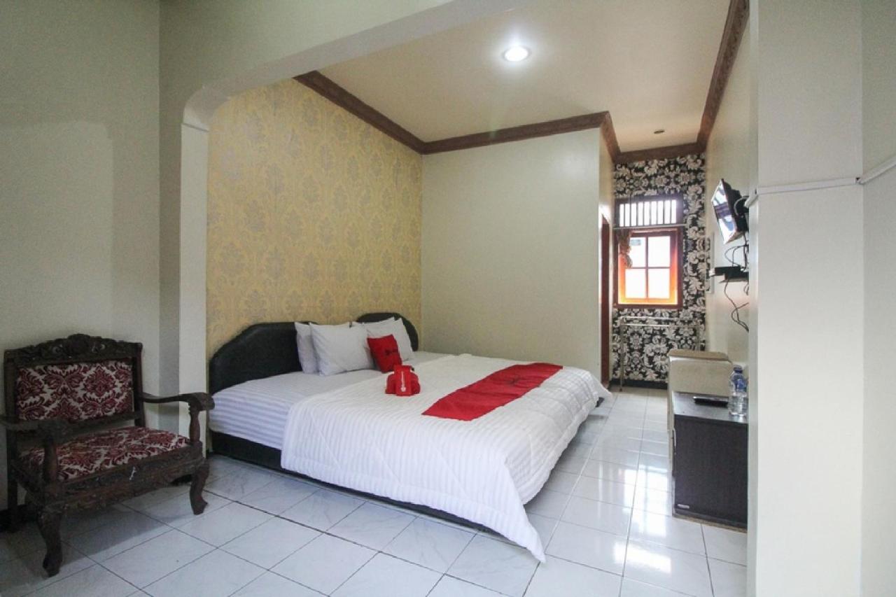 Magetan Reddoorz Near Sarangan Lake מראה חיצוני תמונה