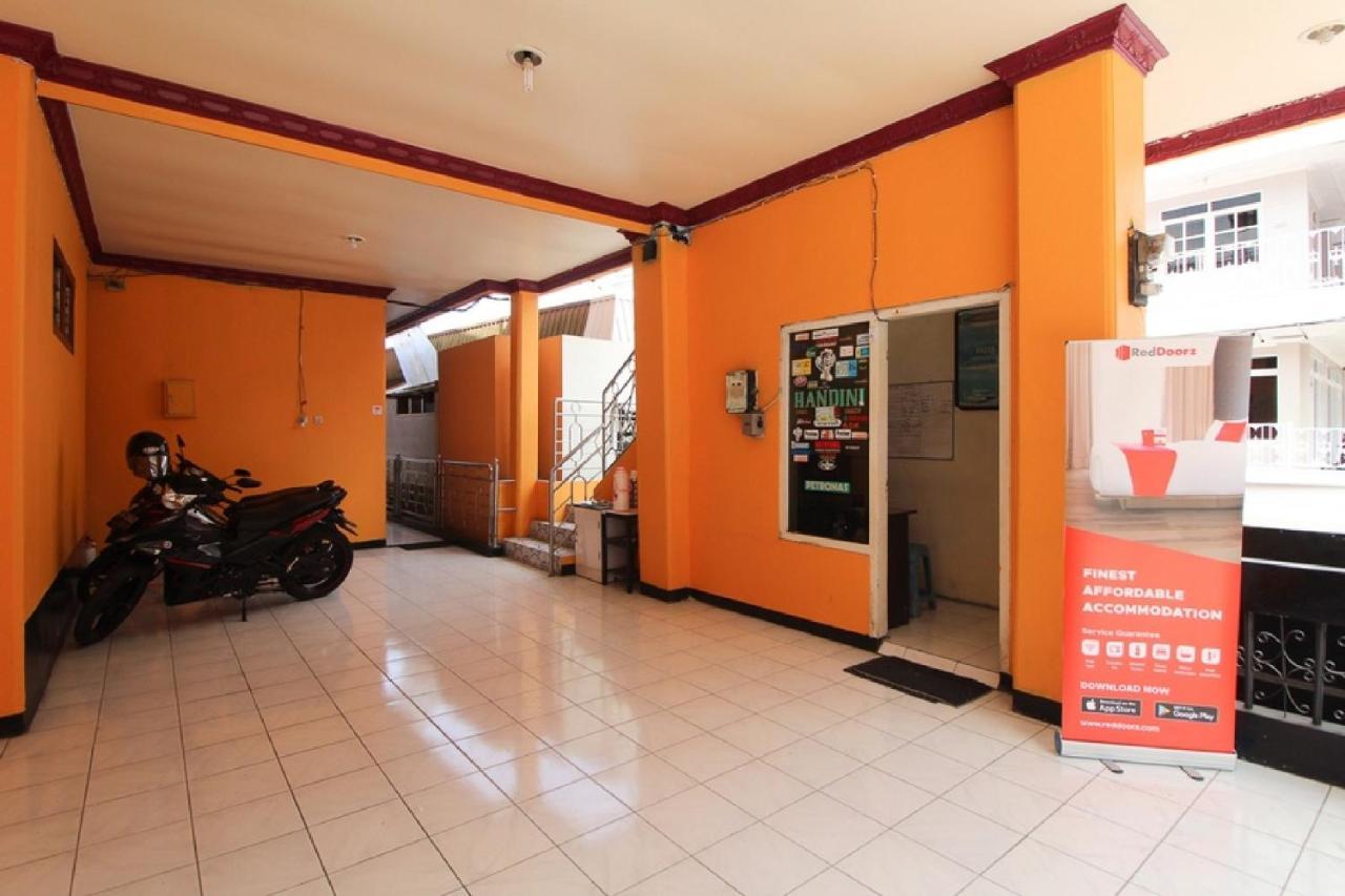 Magetan Reddoorz Near Sarangan Lake מראה חיצוני תמונה